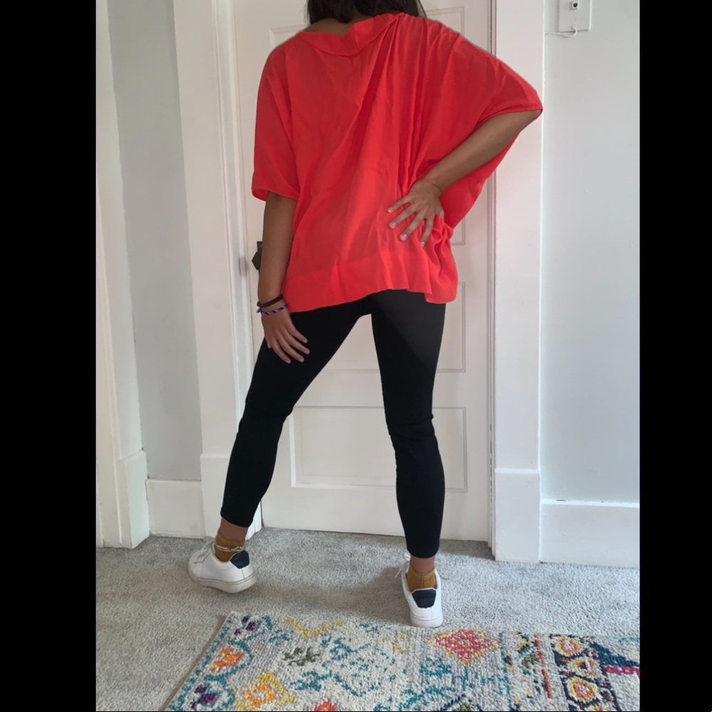 Red Top - Picture 2 of 3